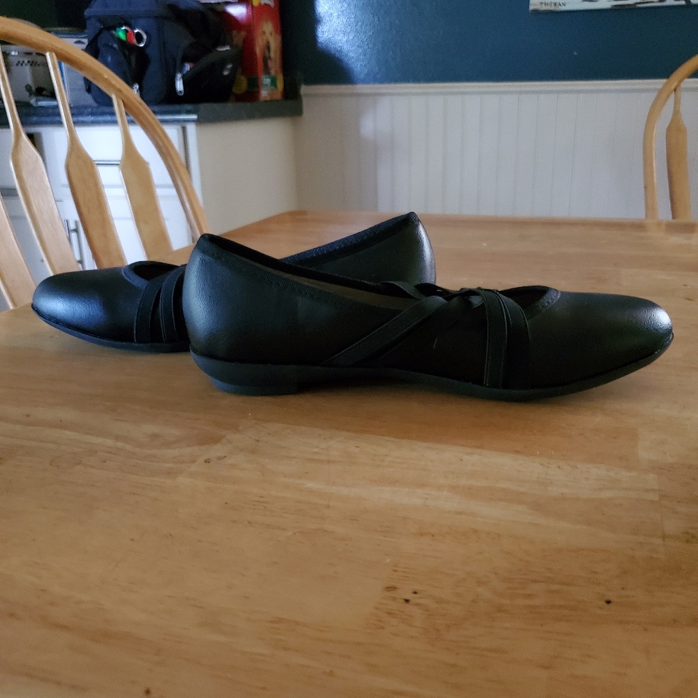 Black flats New no box